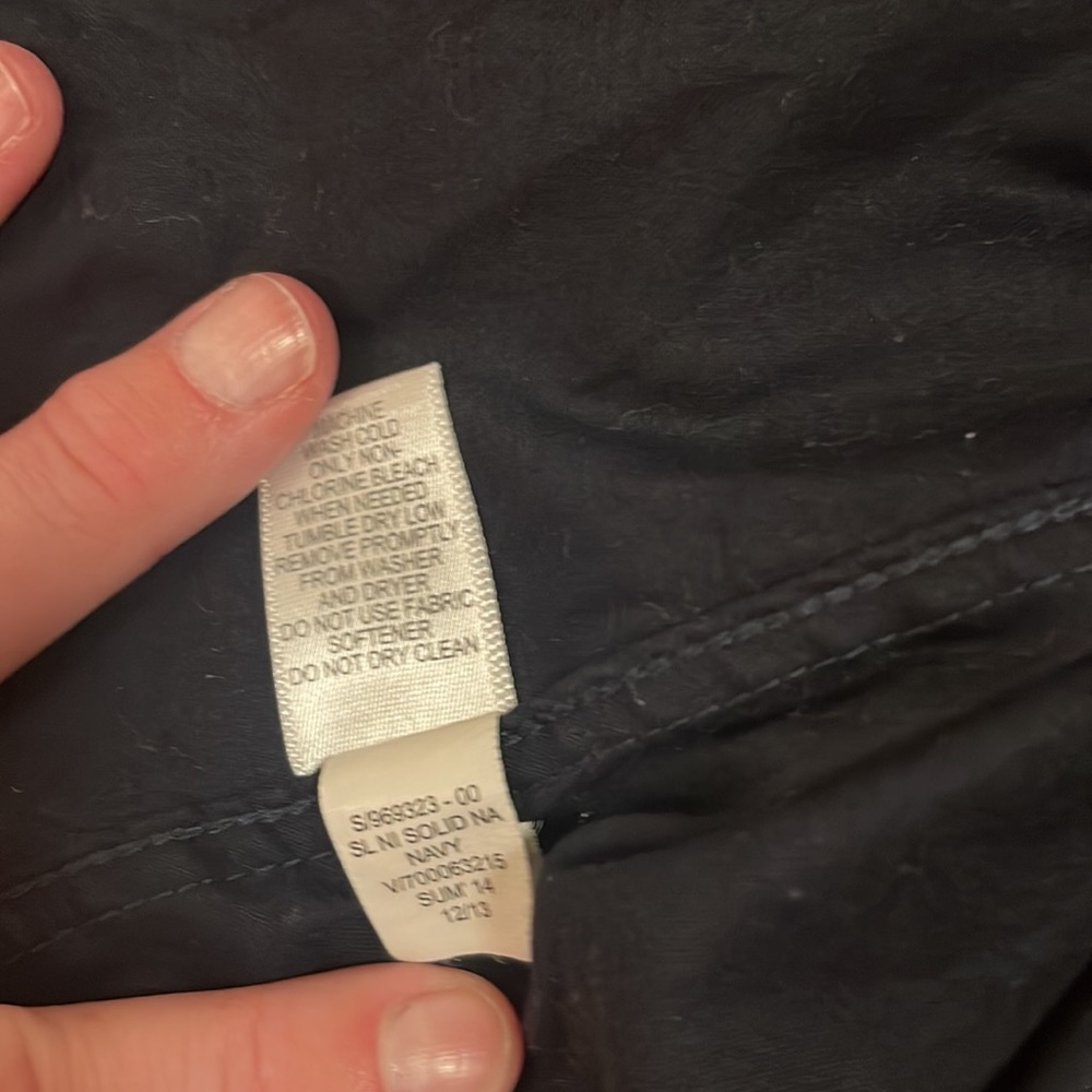 Banana Republic Sleeveless Button-up - Picture 5 of 7